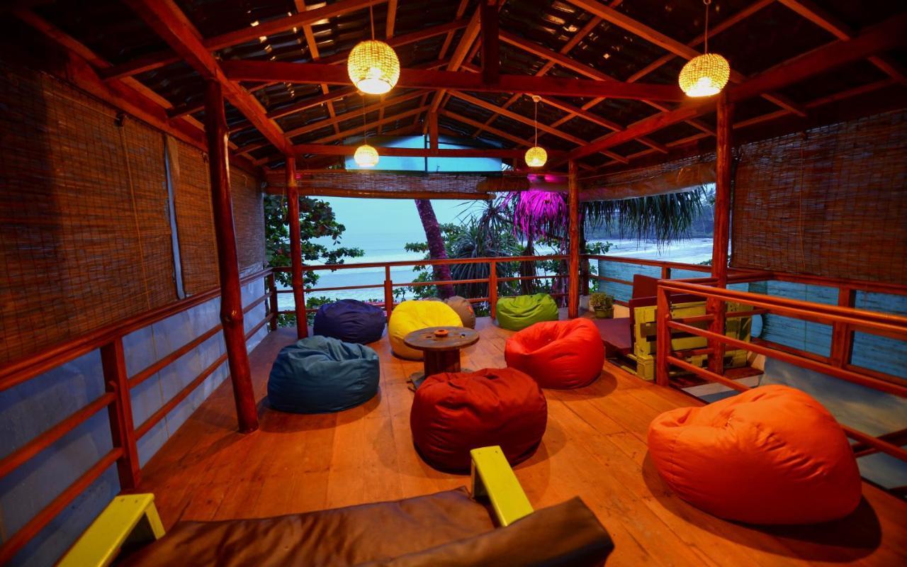 Palm Leaf Surf Cafe Hotel Galle Exterior photo